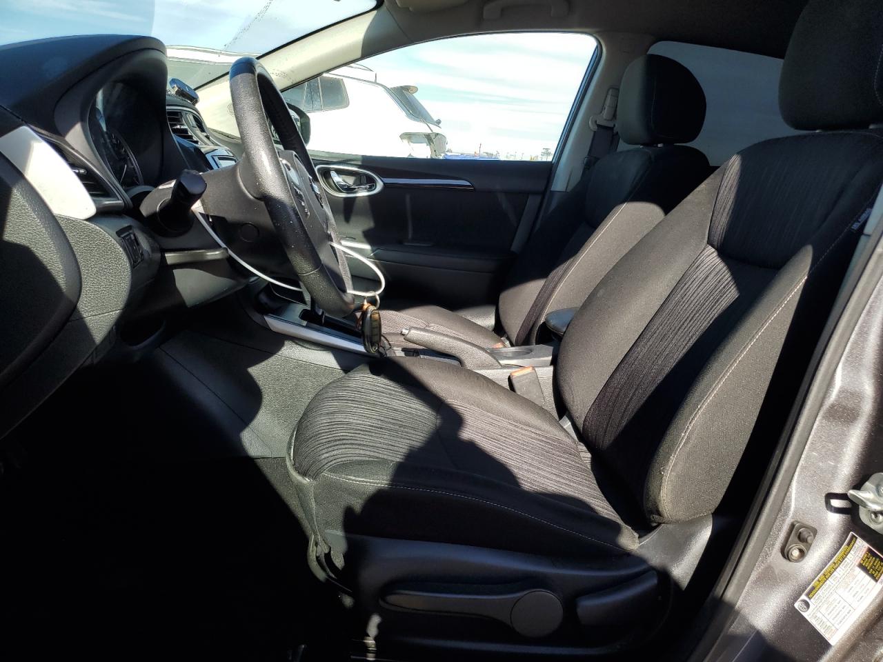 Nissan Sentra S Image 12