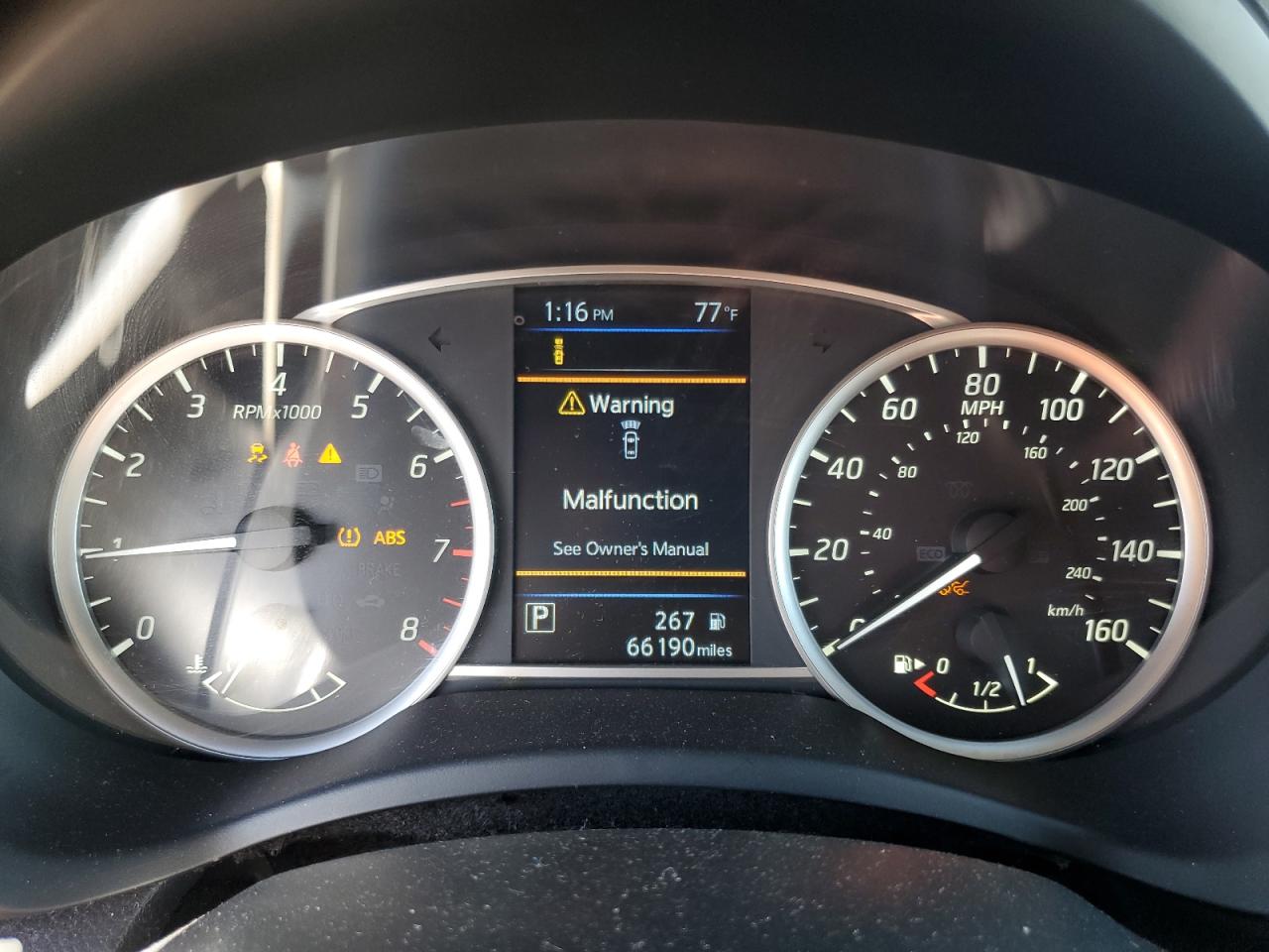 Nissan Sentra S Image 7