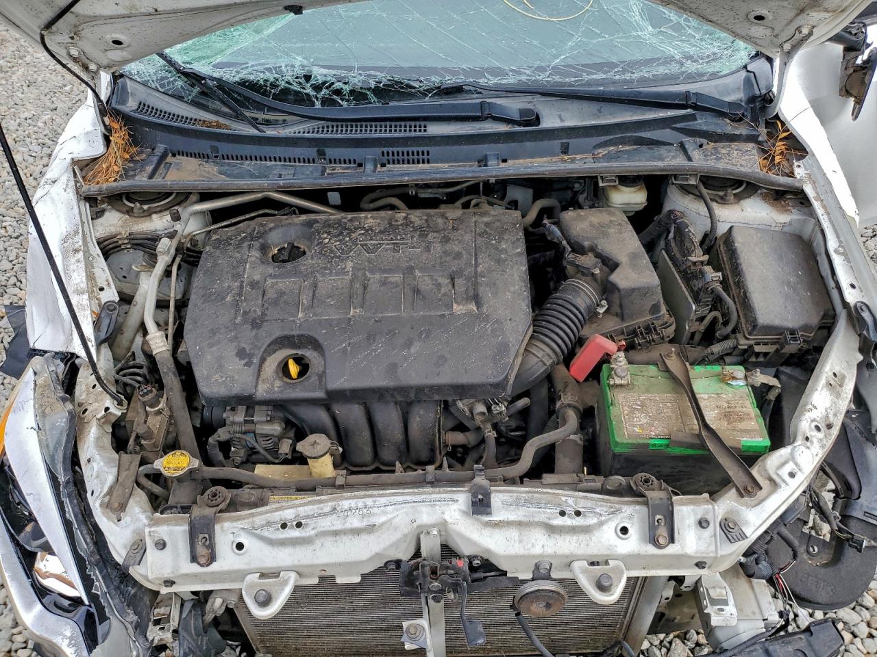 Toyota Corolla L Image 9