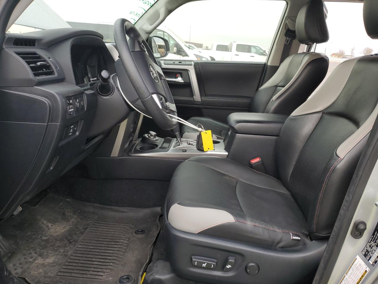 Toyota 4Runner Se Image 10