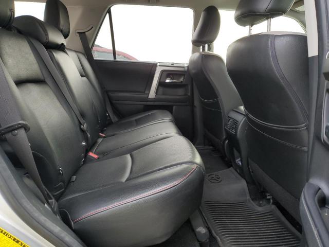 Toyota 4Runner Se Image 9