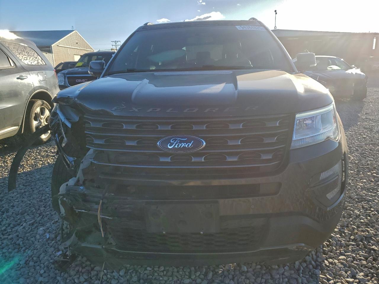 Ford Explorer Xlt Image 5