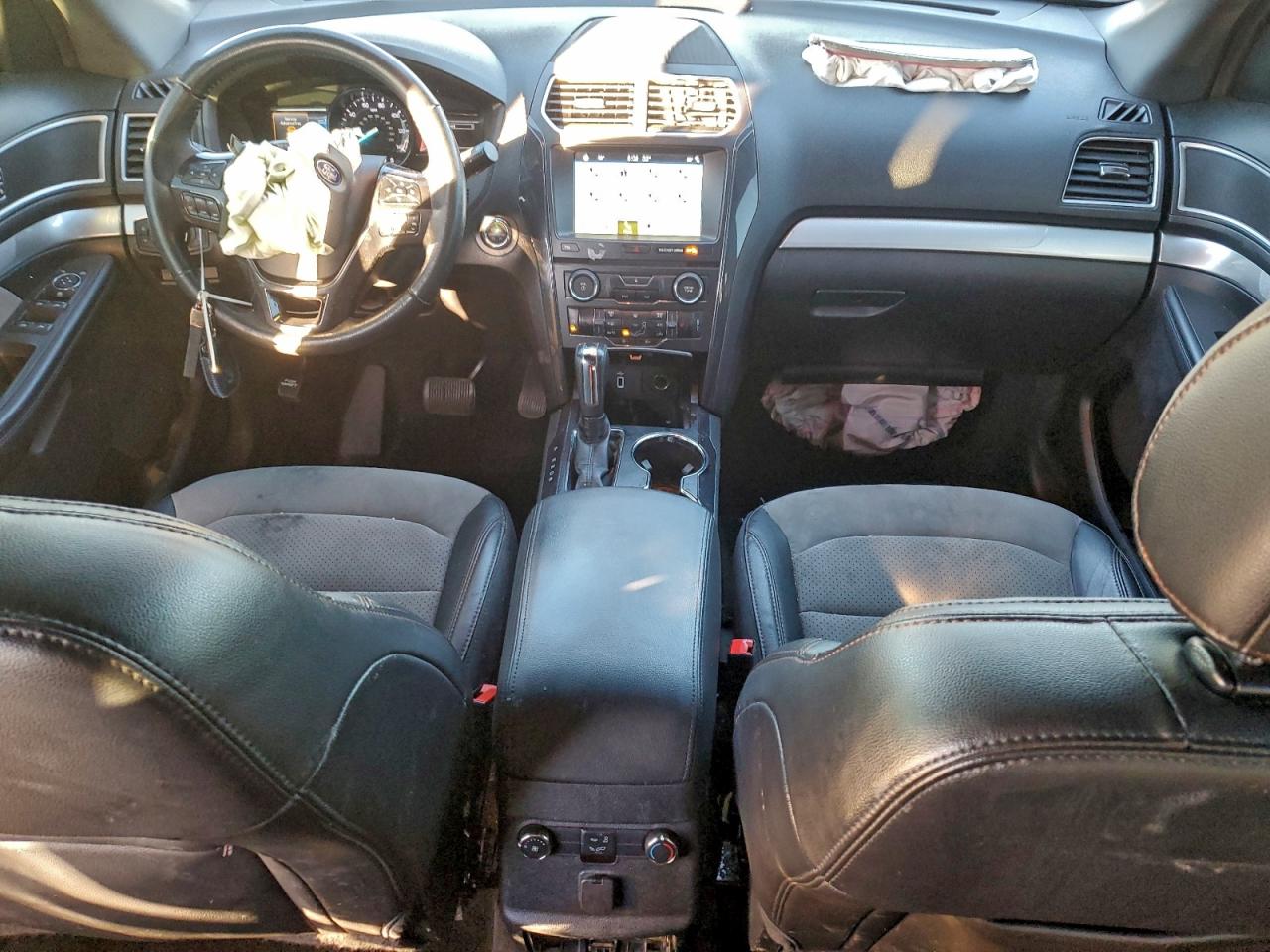 Ford Explorer Xlt Image 13