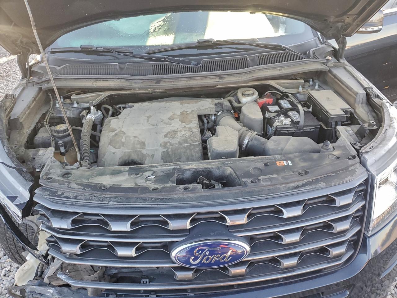 Ford Explorer Xlt Image 10