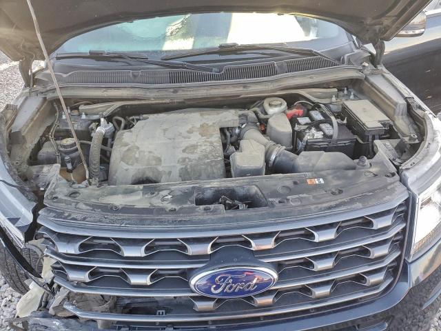 Ford Explorer Xlt Image 10