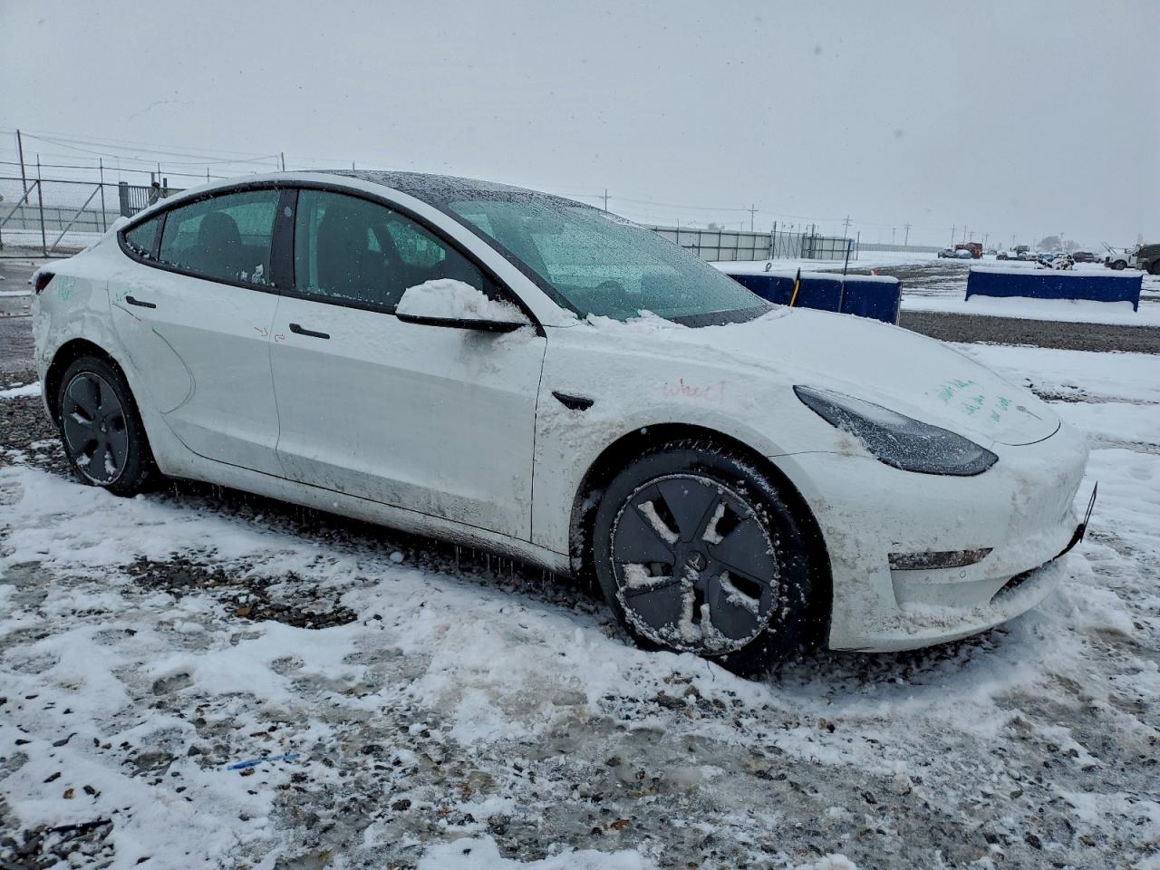 Tesla Model 3 Image 11