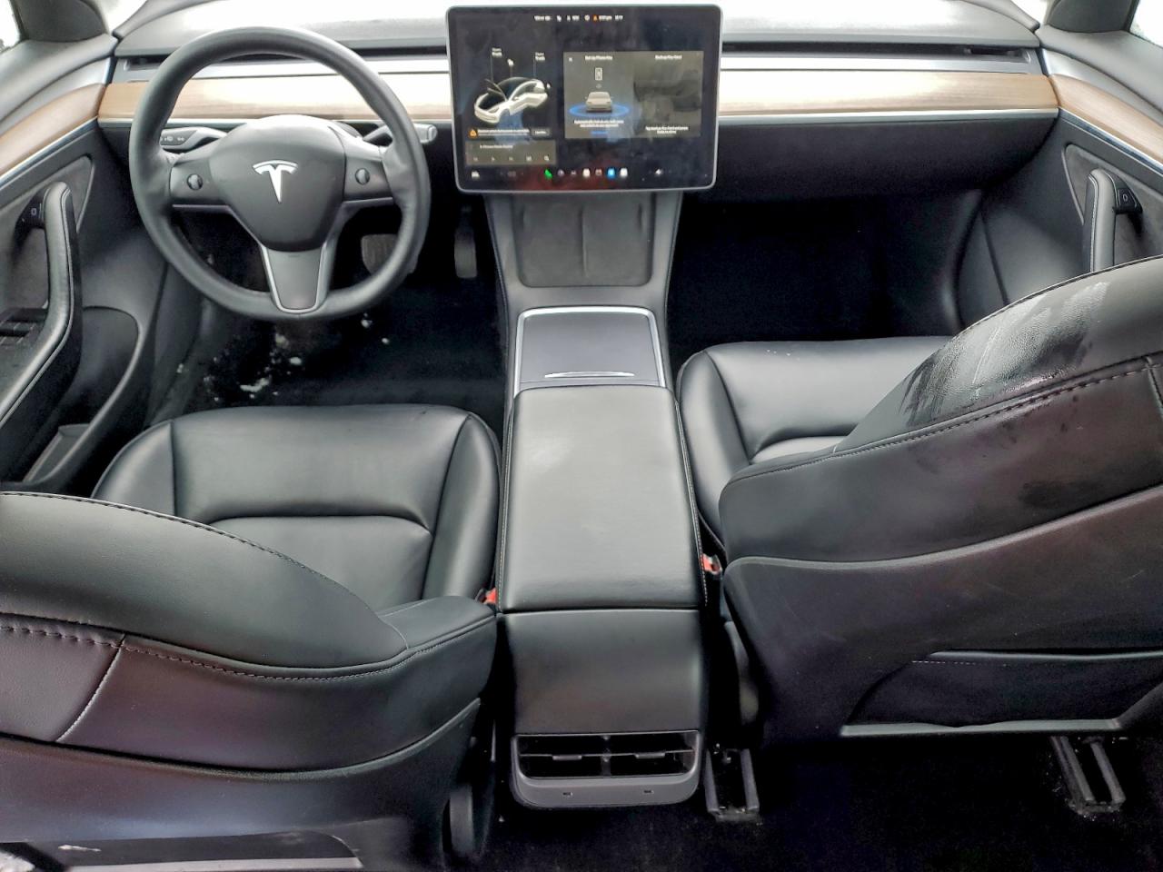 Tesla Model 3 Image 9