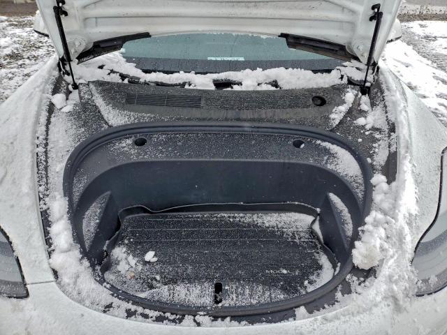 Tesla Model 3 Image 10