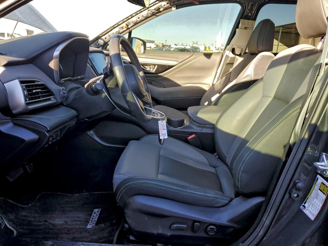 Subaru Outback Onyx Edition Xt Image 2