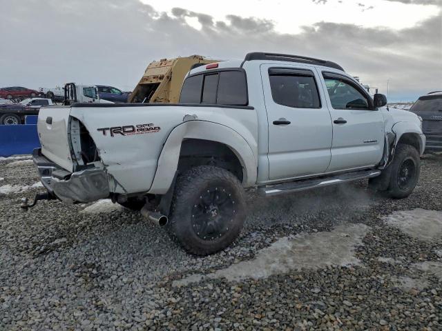 Toyota Tacoma Double Cab Image 4