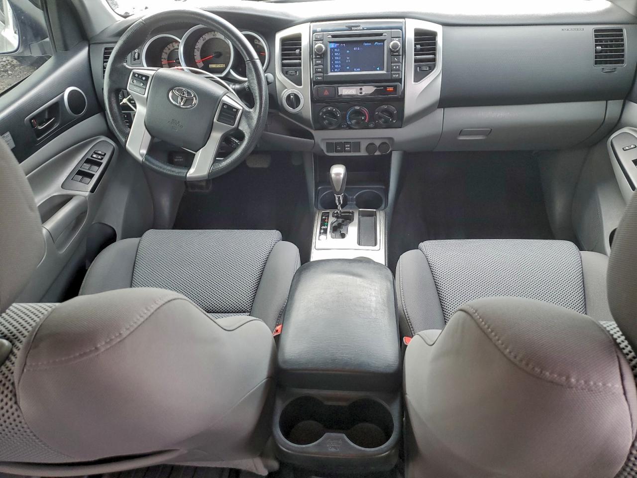 Toyota Tacoma Double Cab Image 5