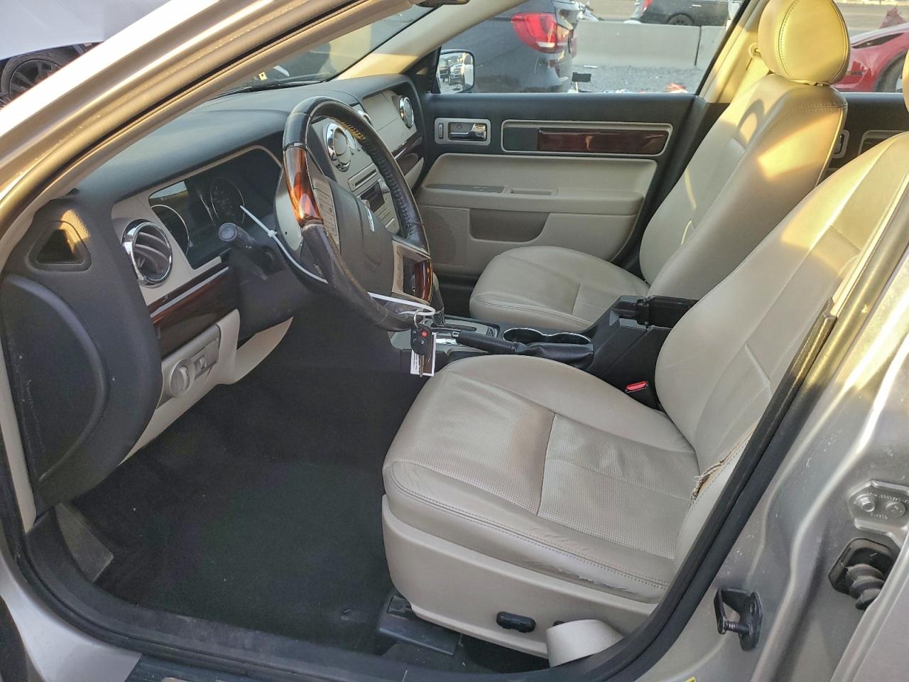 Lincoln MKZ Image 12