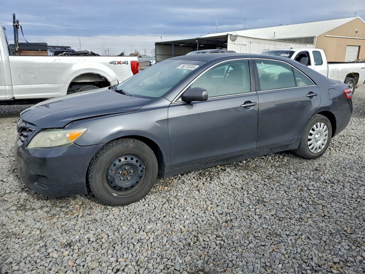 Toyota Camry Base Image 1