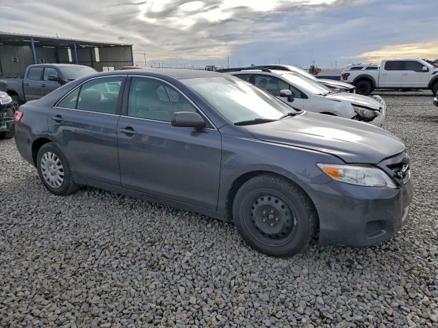 Toyota Camry Base Image 3