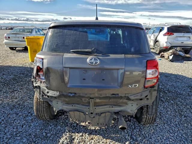 Toyota Scion Image 2