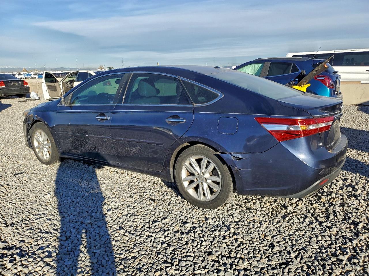 Toyota Avalon Base Image 11