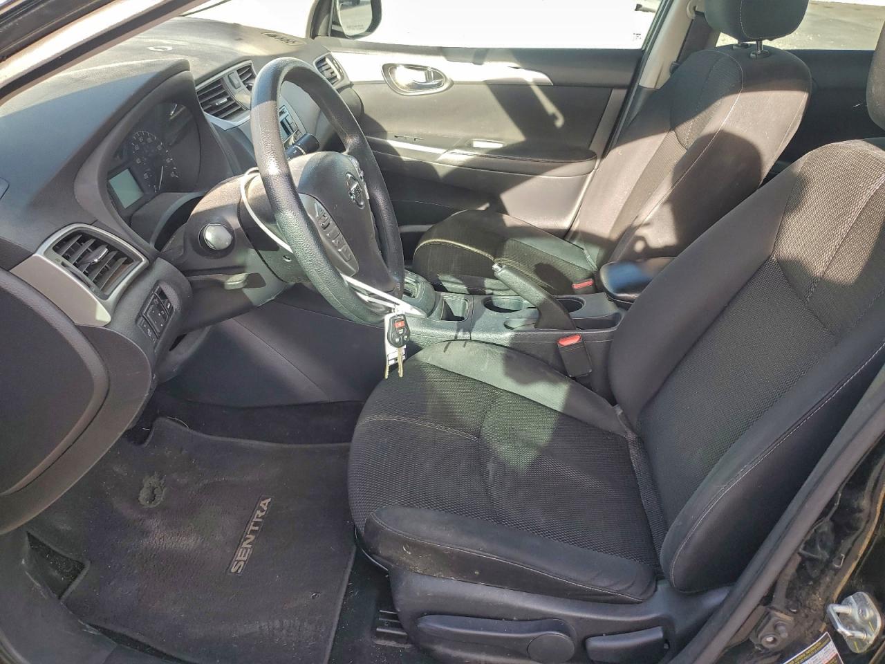 Nissan Sentra S Image 12