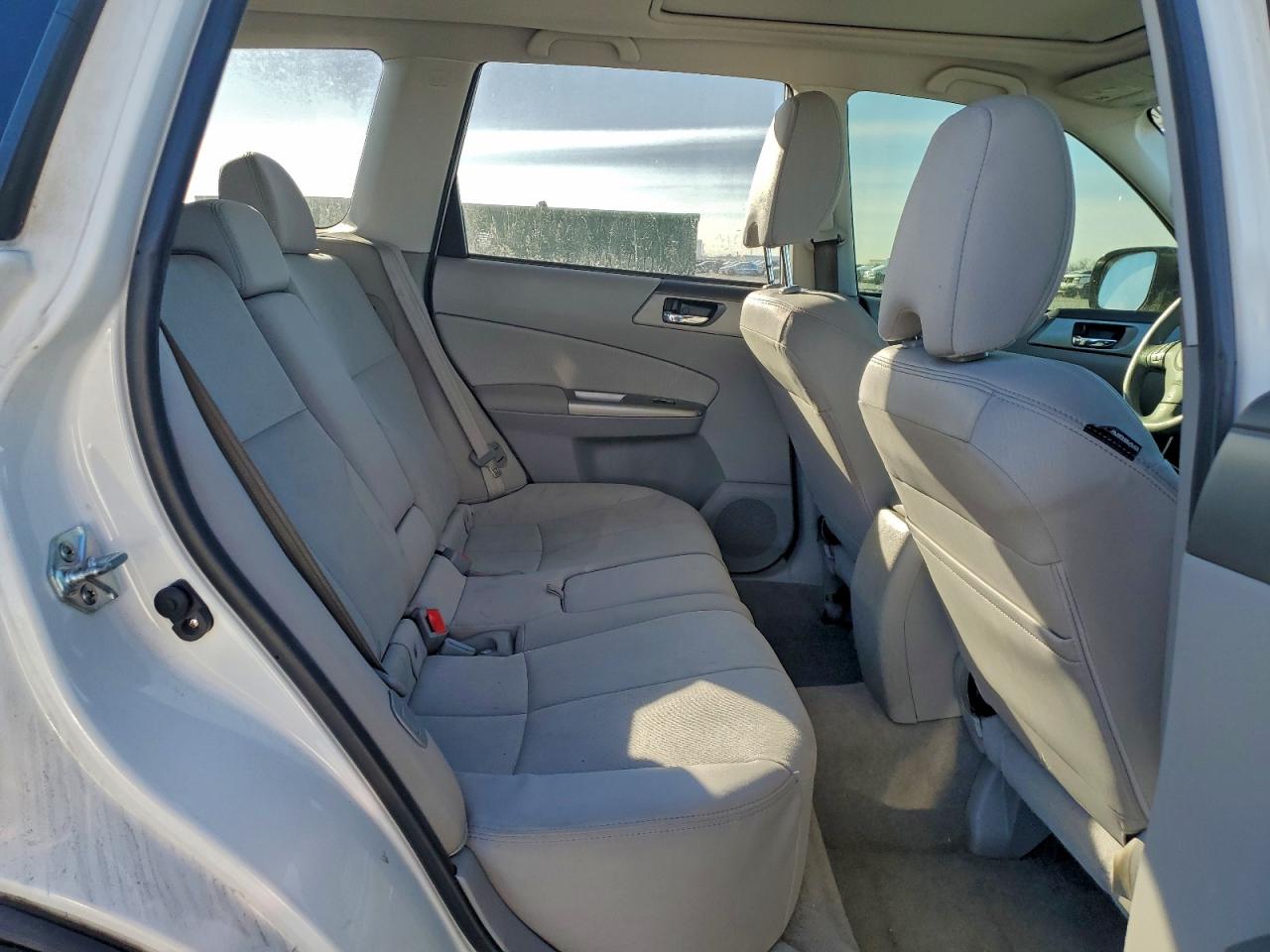 Subaru Forester 2.5xt Image 2