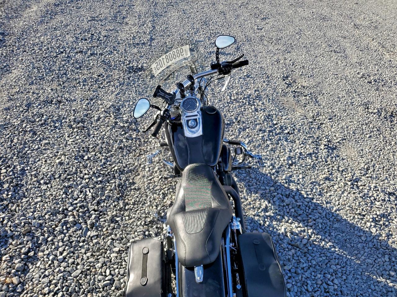 Harley-Davidson Fx Dyna Fat Bob Image 2