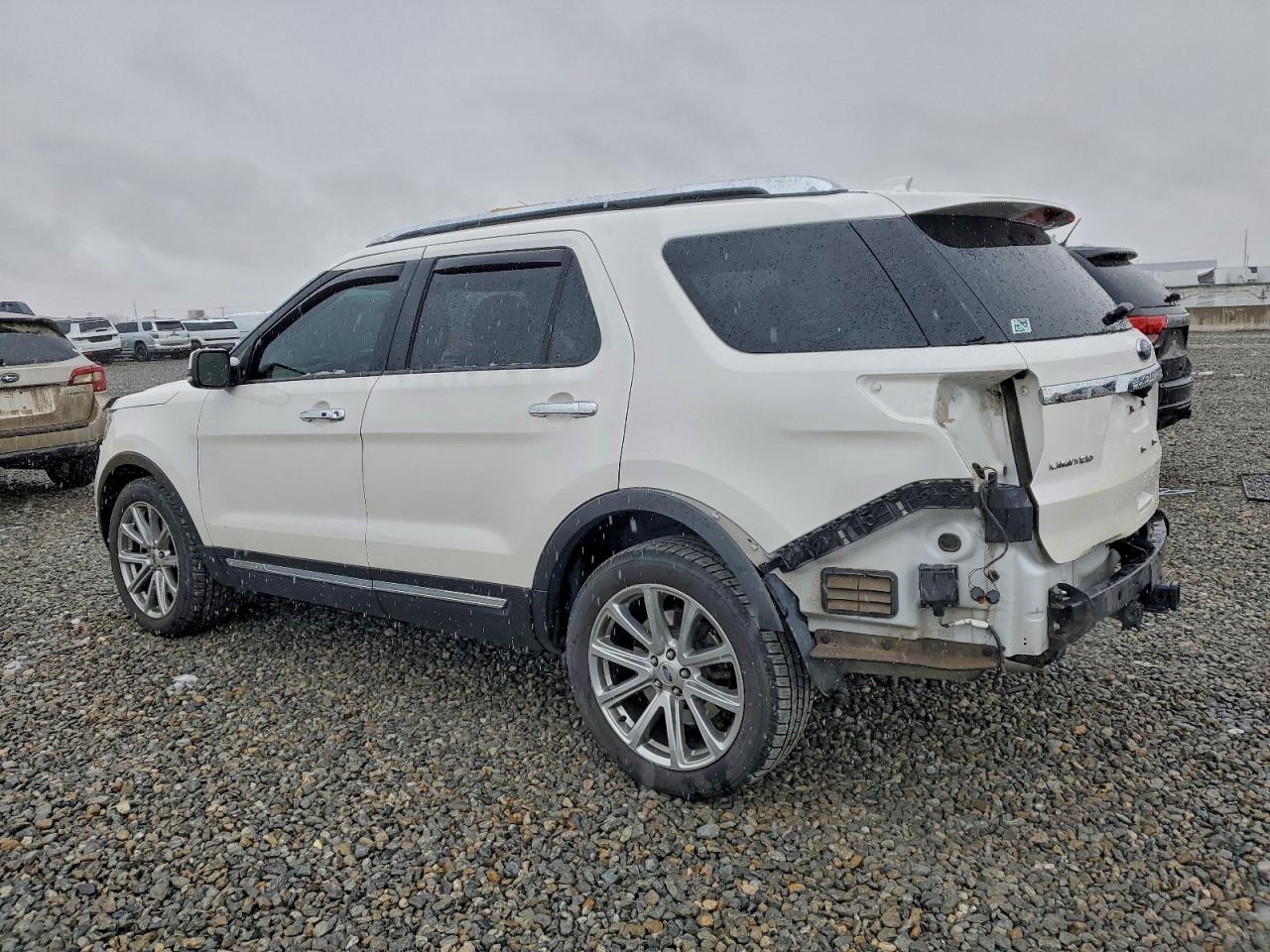 Ford Explorer Limited Image 7