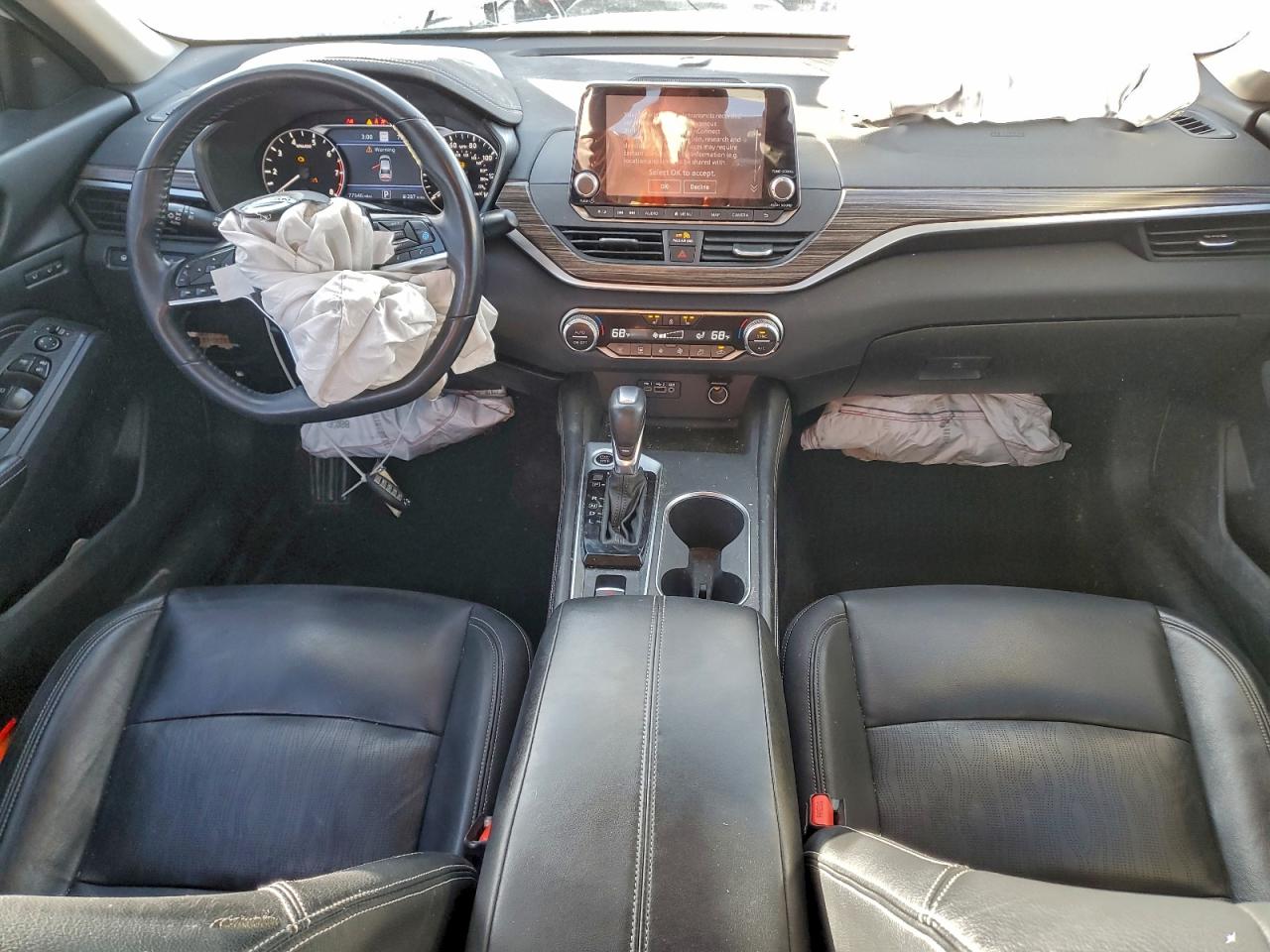 Nissan Altima Platinum Image 6