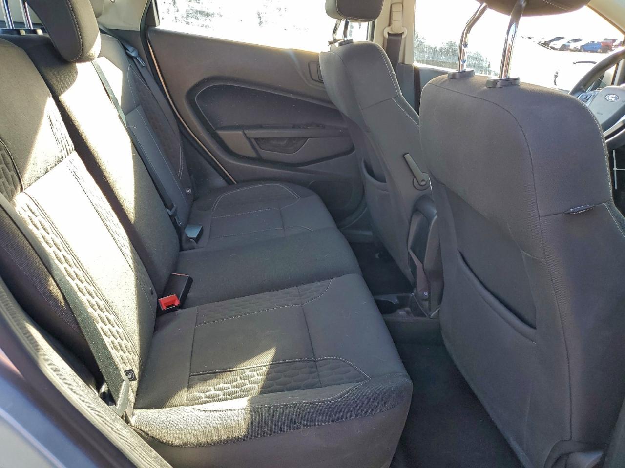 Ford Fiesta Se Image 9