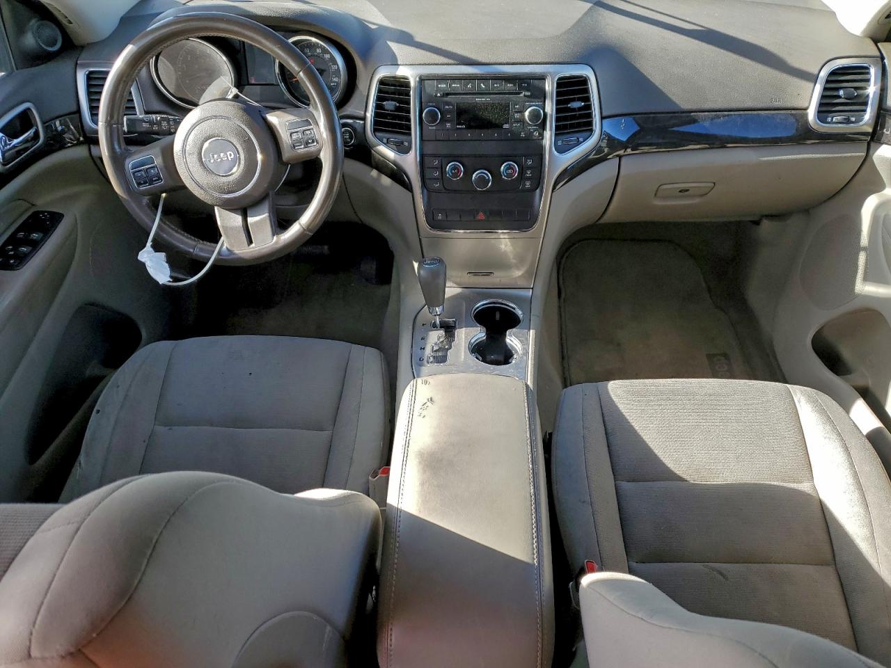 Jeep Grand Cherokee Laredo Image 7