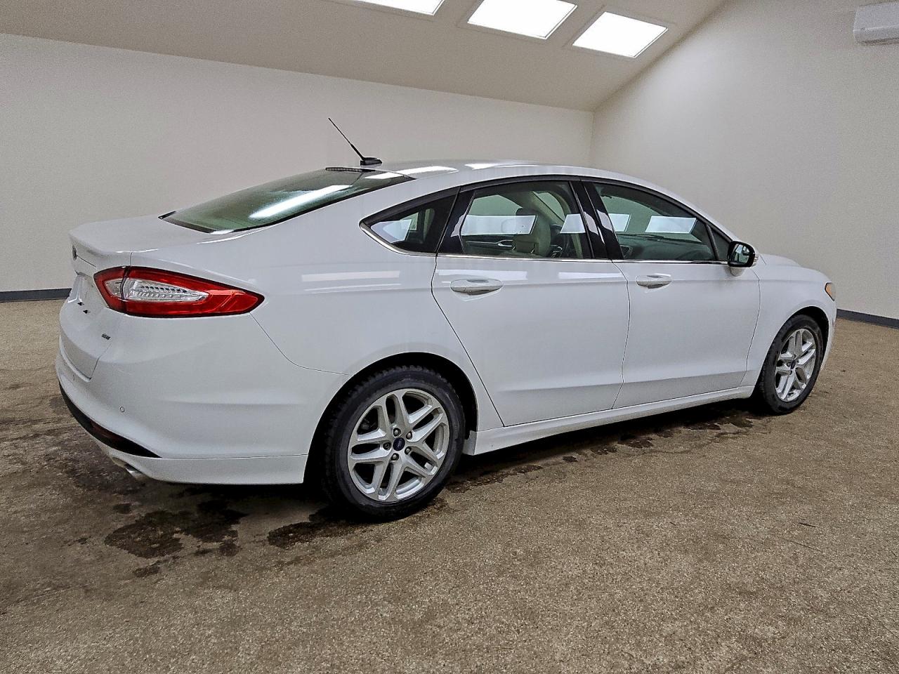 Ford Fusion Se Image 7