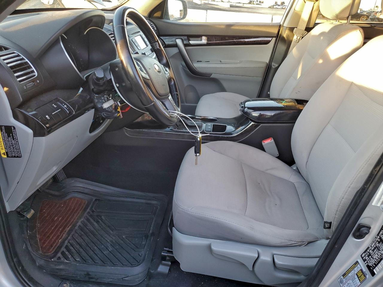 Kia Sorento Lx Image 2