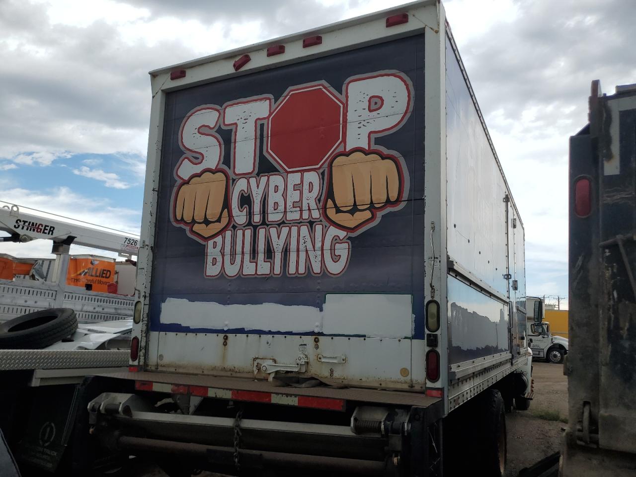 International 4300 4300 Image 6