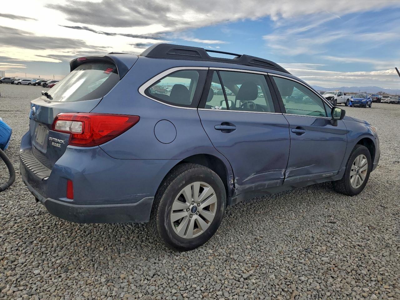 Subaru Outback 2.5i Image 8