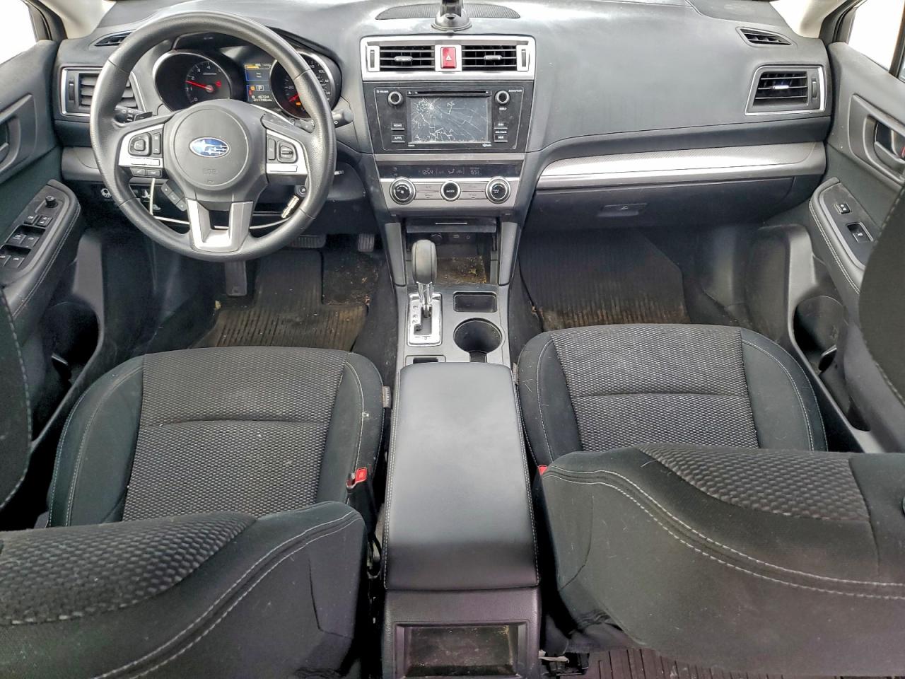 Subaru Outback 2.5i Image 4