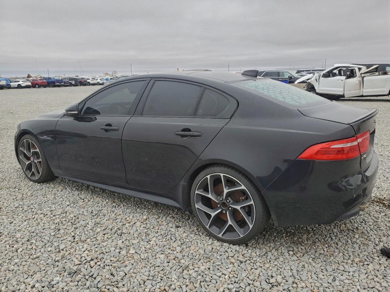 Jaguar XE R - Sport Image 7