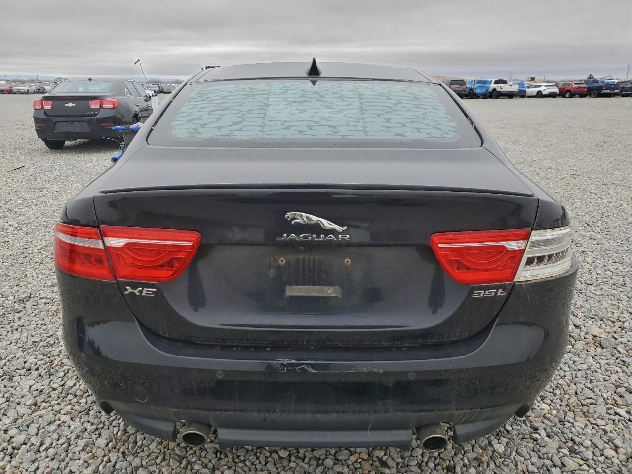 Jaguar XE R - Sport Image 10