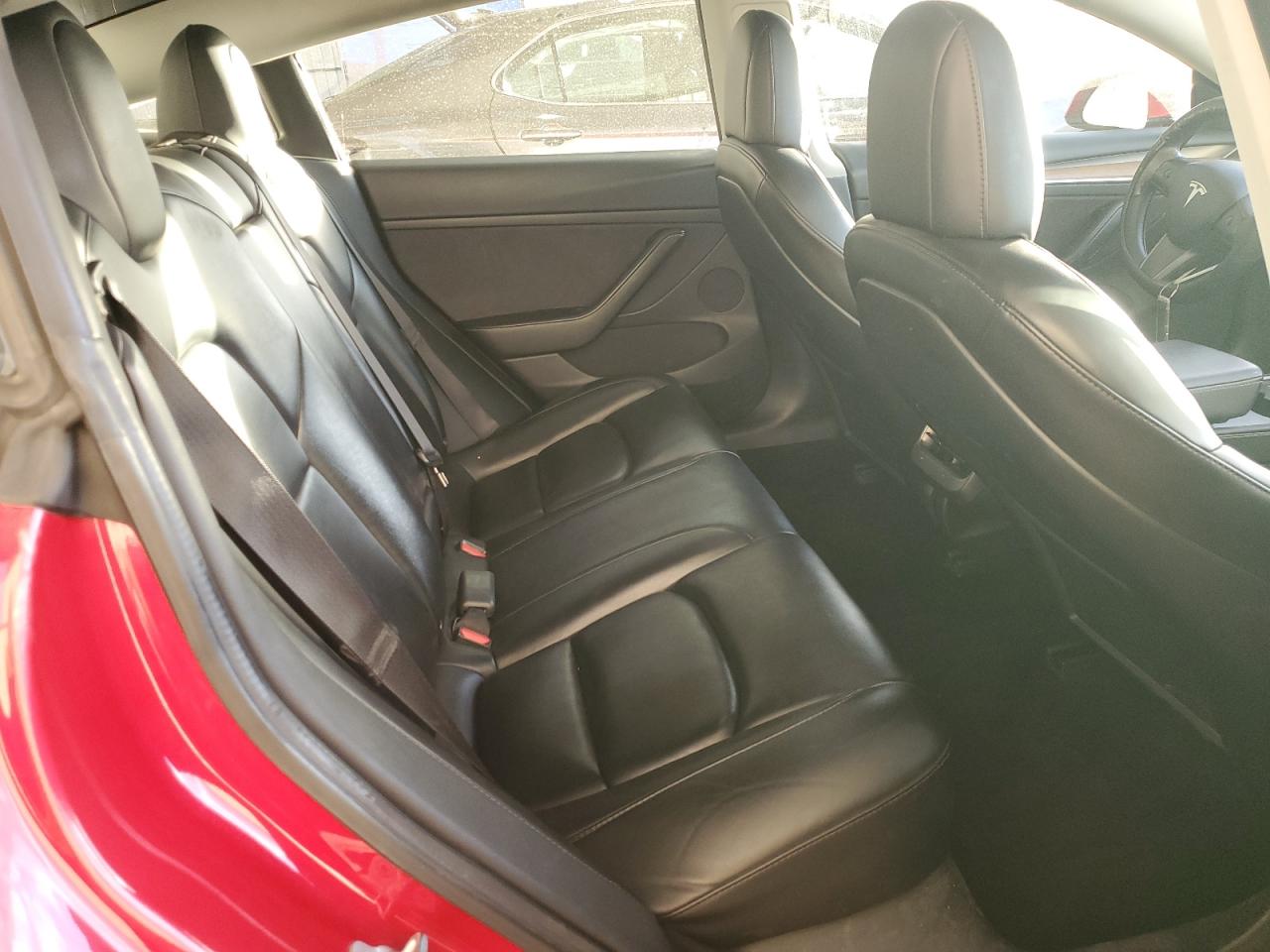 Tesla Model 3 Image 10