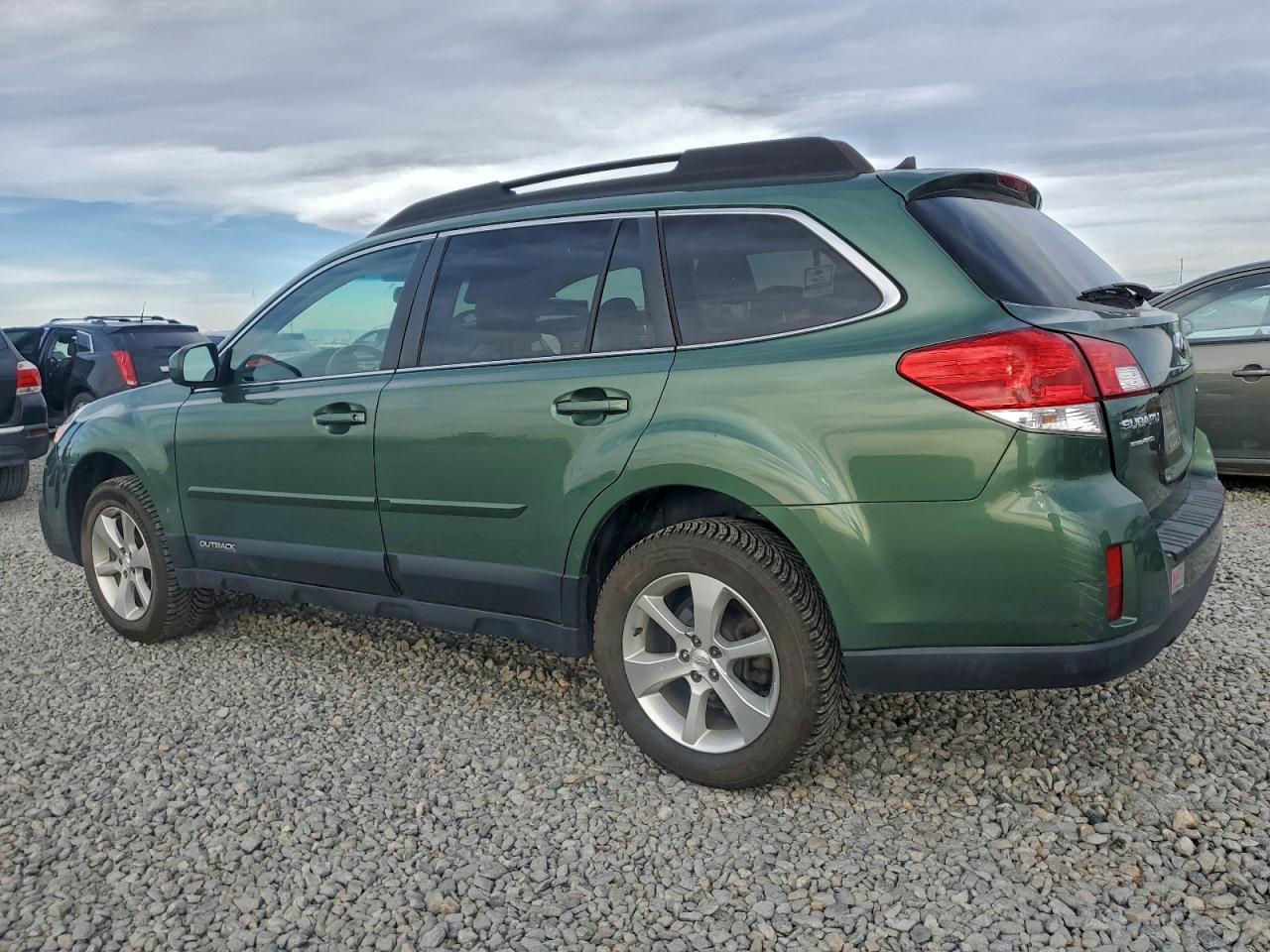 Subaru Outback 2.5i Limited Image 10