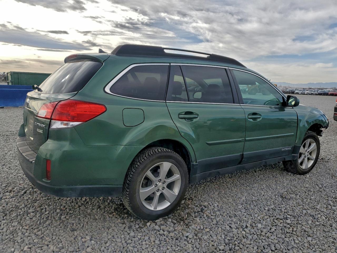 Subaru Outback 2.5i Limited Image 11