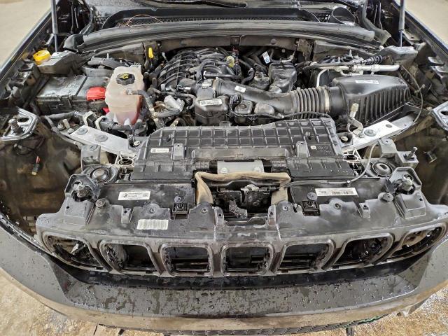 Jeep Grand Cherokee Laredo Image 2