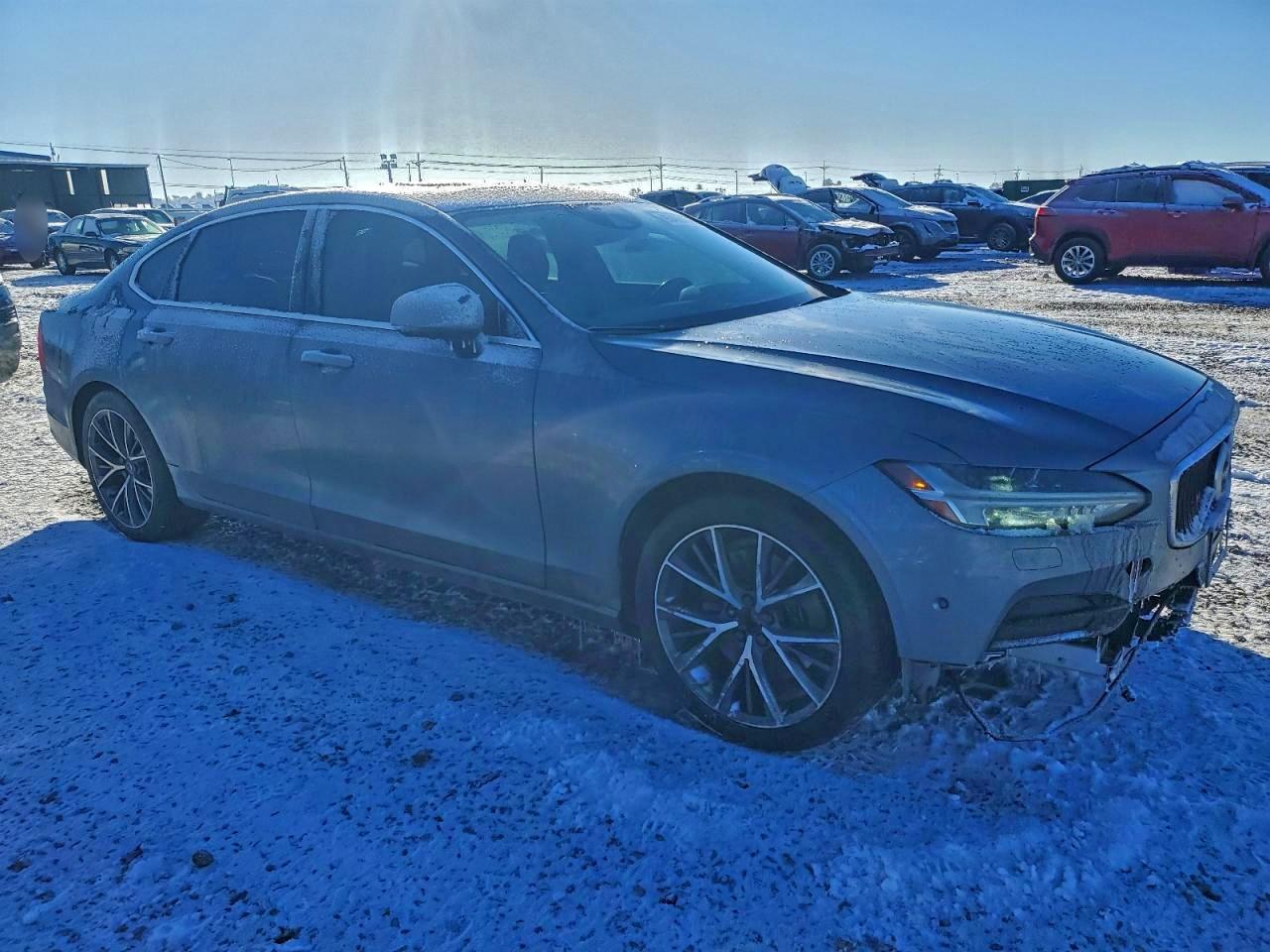 Volvo S90 T6 Momentum Image 4