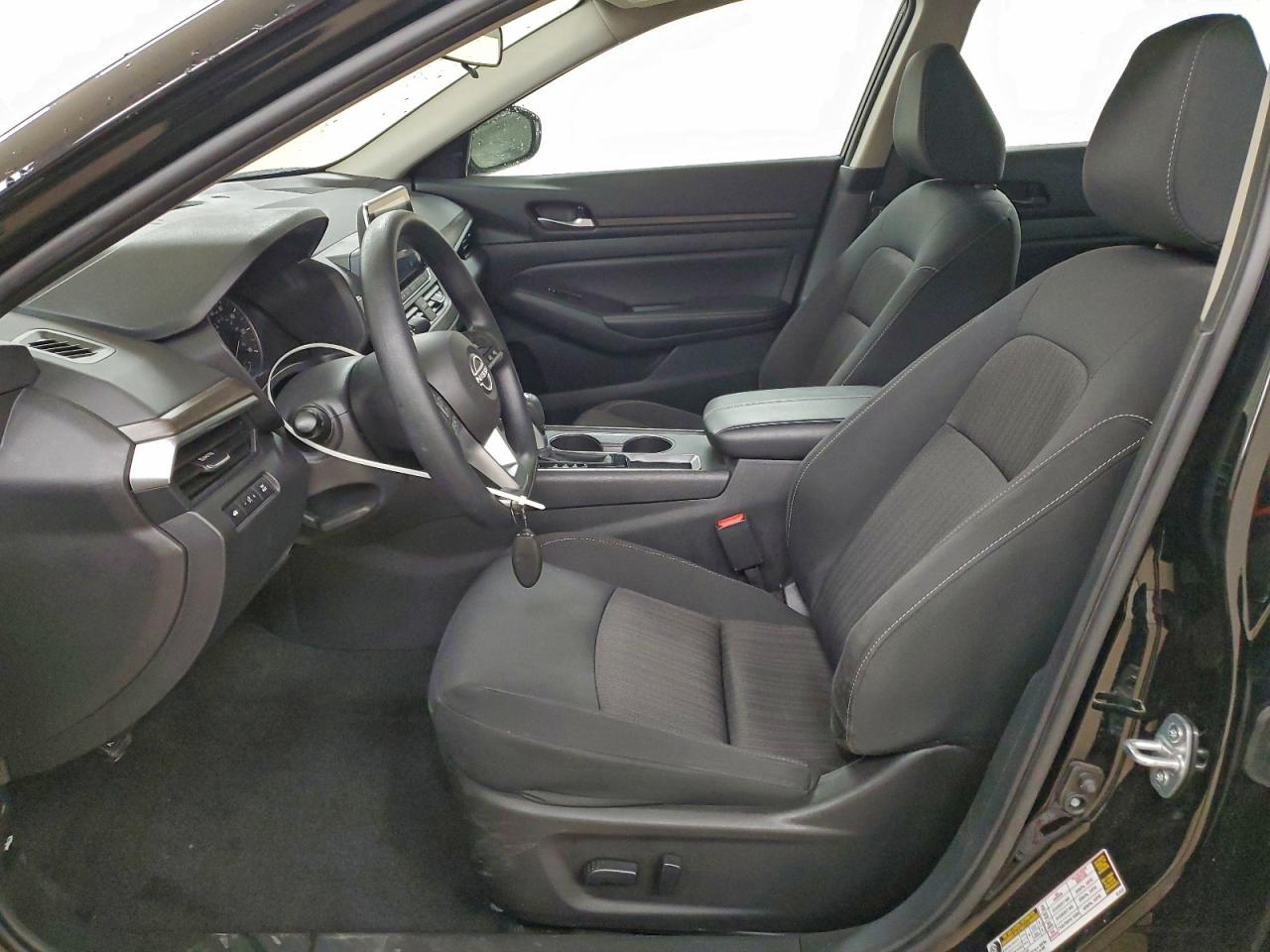 Nissan Altima Sv Image 14