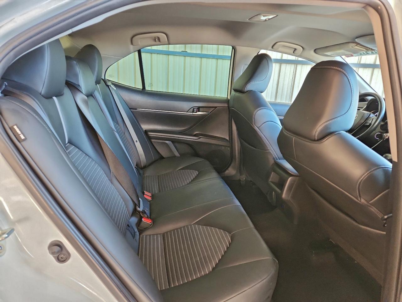 Toyota Camry Se Night Shade Image 11