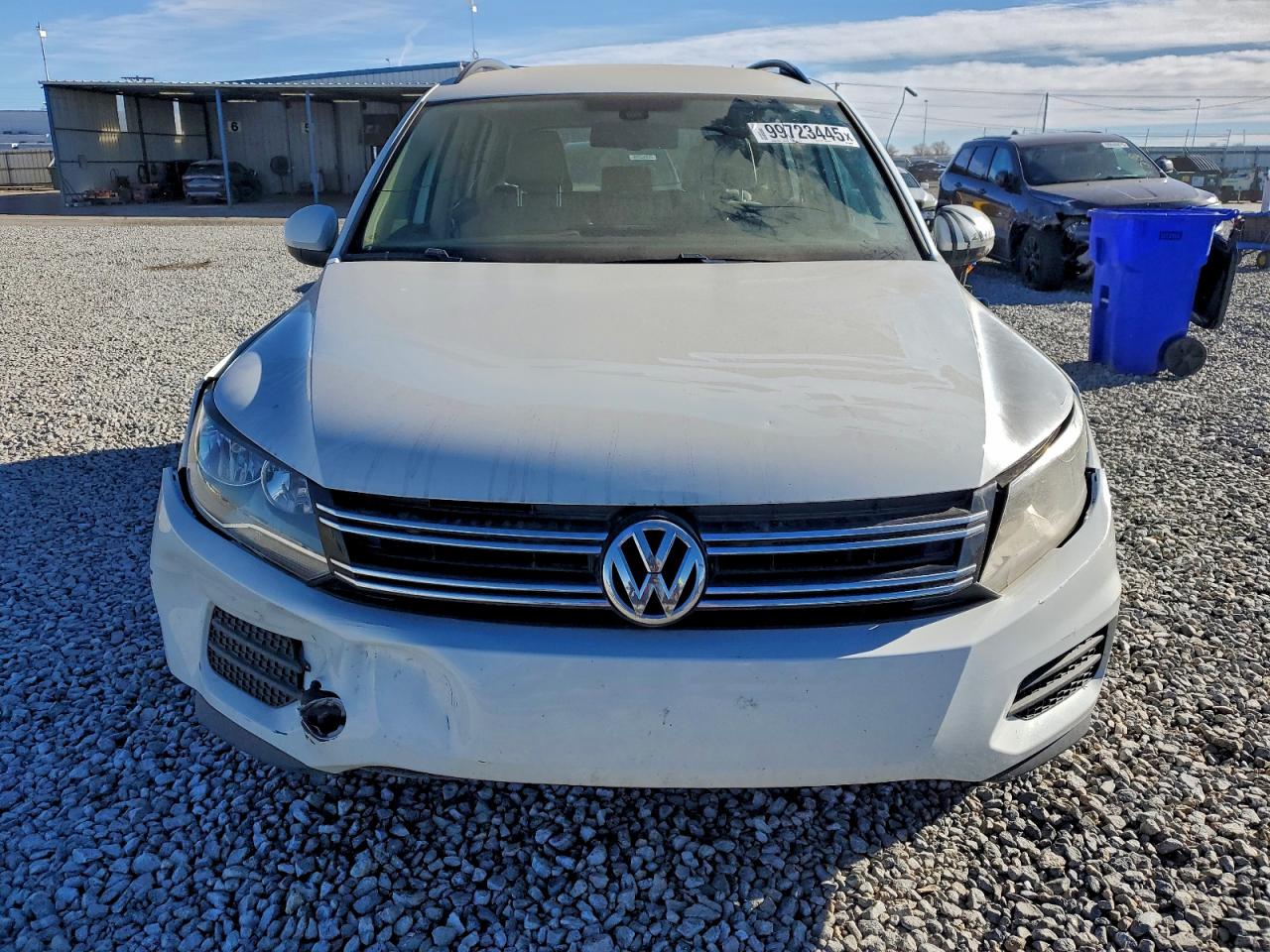 Volkswagen Tiguan S Image 6