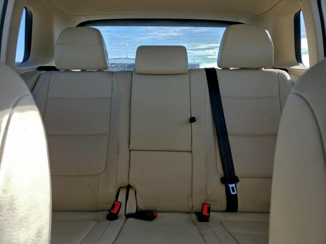 Volkswagen Tiguan S Image 8