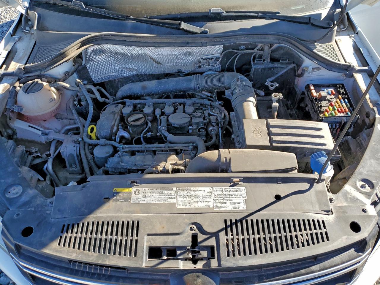 Volkswagen Tiguan S Image 9