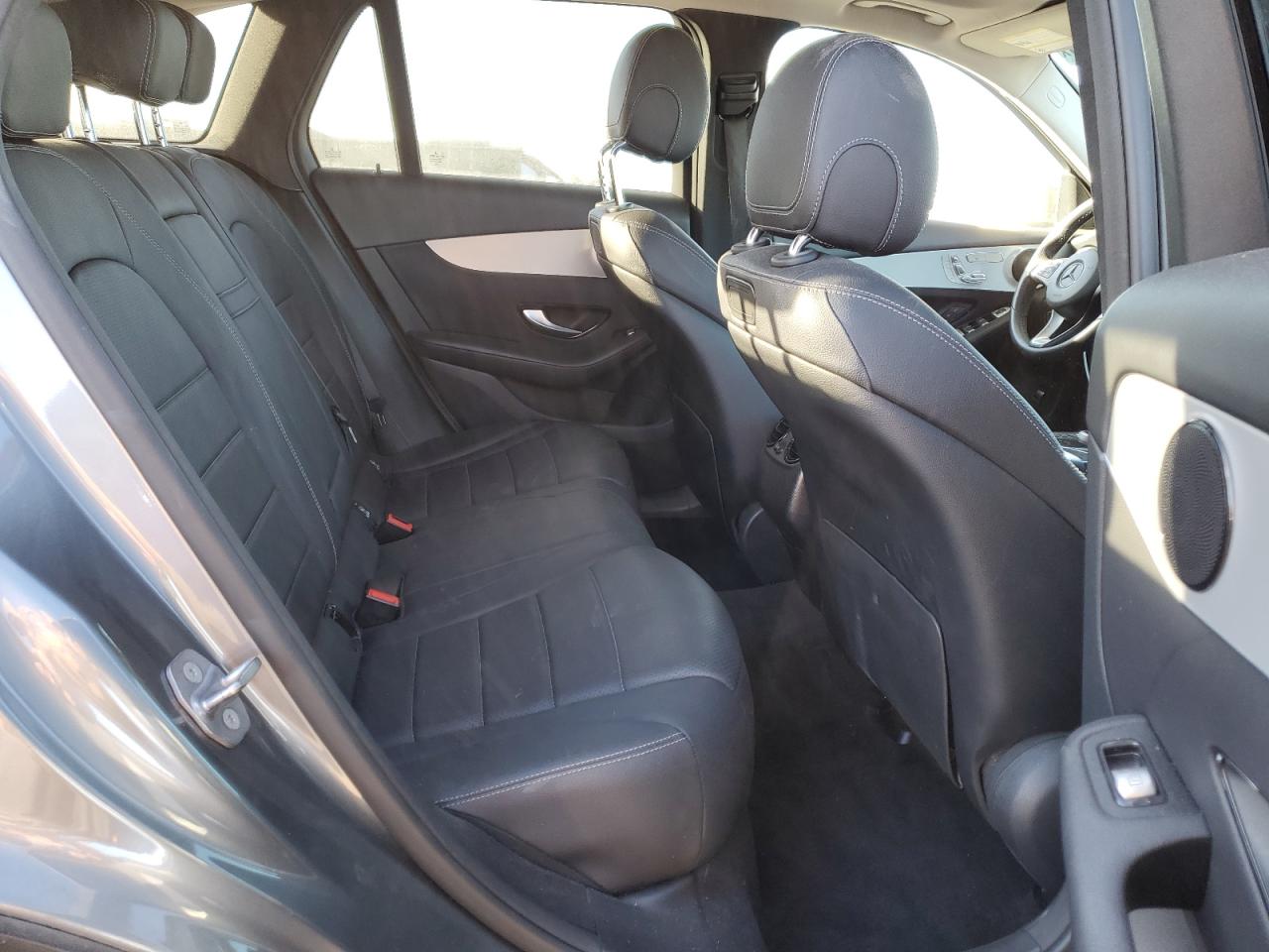 Mercedes-Benz GLC 300 Image 13