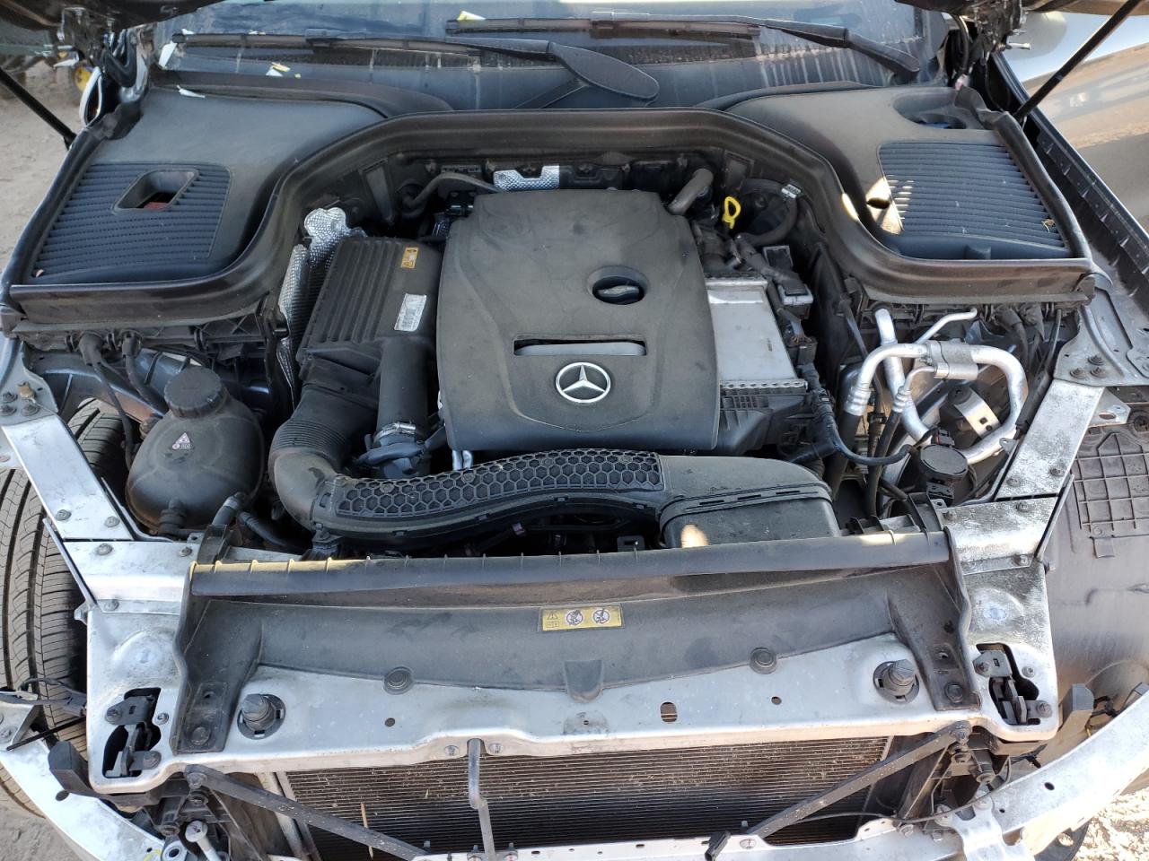 Mercedes-Benz GLC 300 Image 9