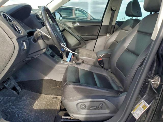Volkswagen Tiguan S Image 3