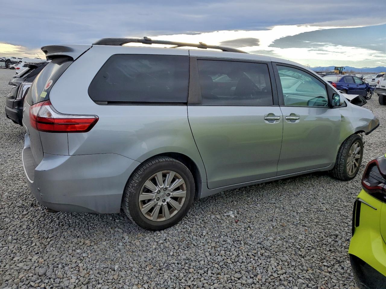 Toyota Sienna Xle Image 6