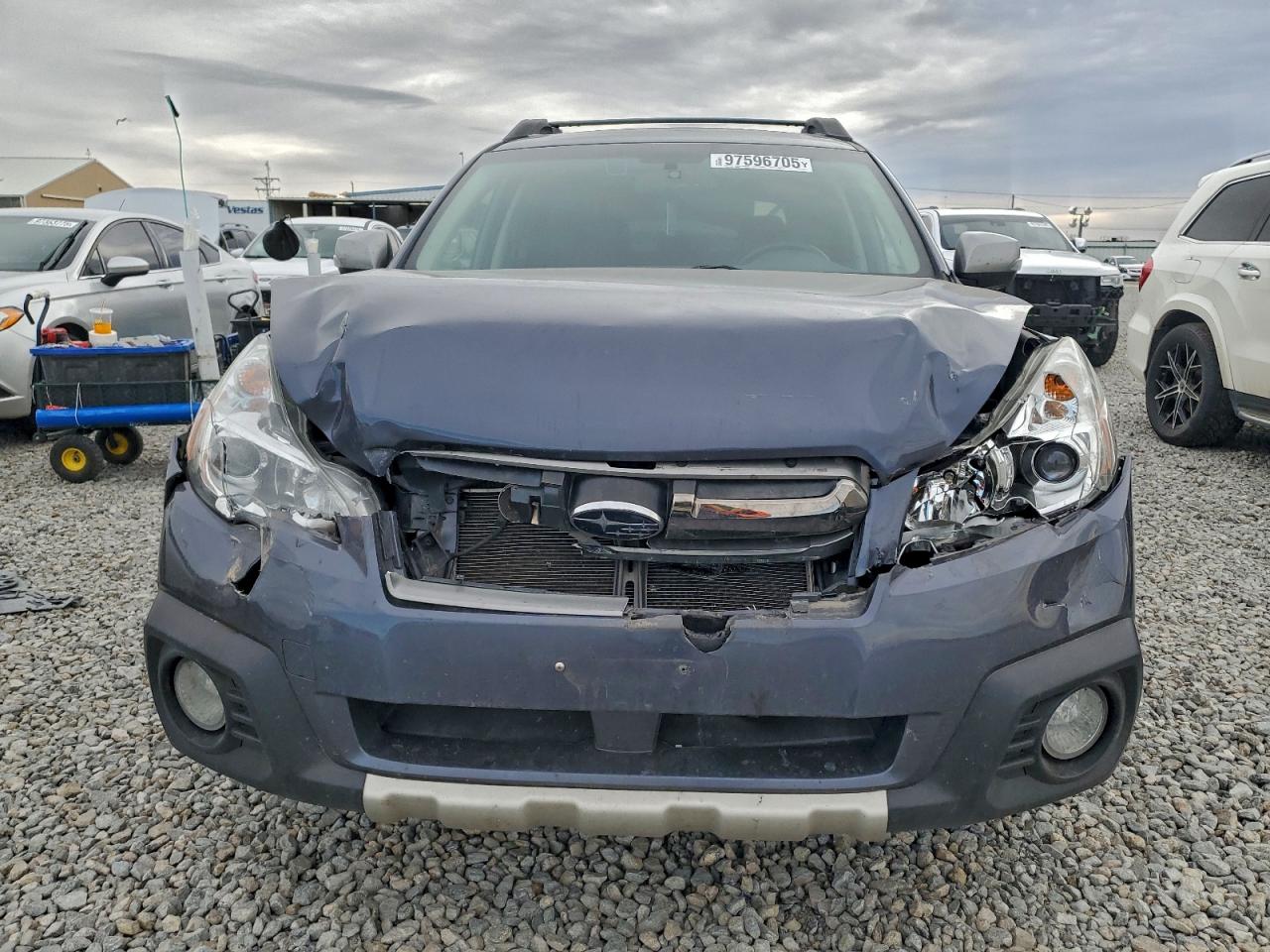 Subaru Outback 2.5i Limited Image 12