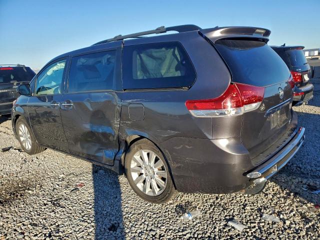 Toyota Sienna Xle Image 12